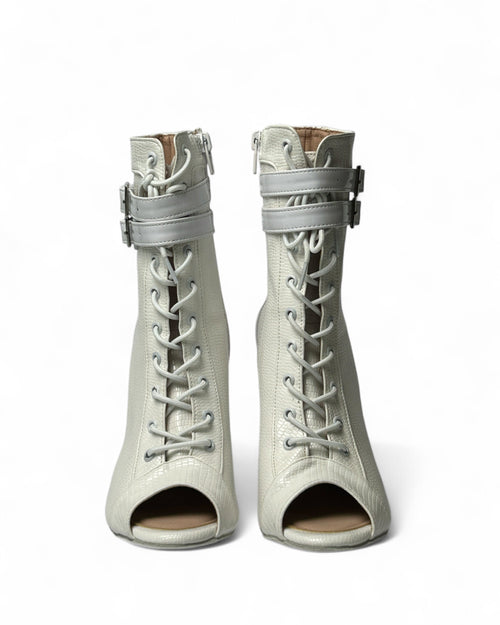 BETTY HEELS