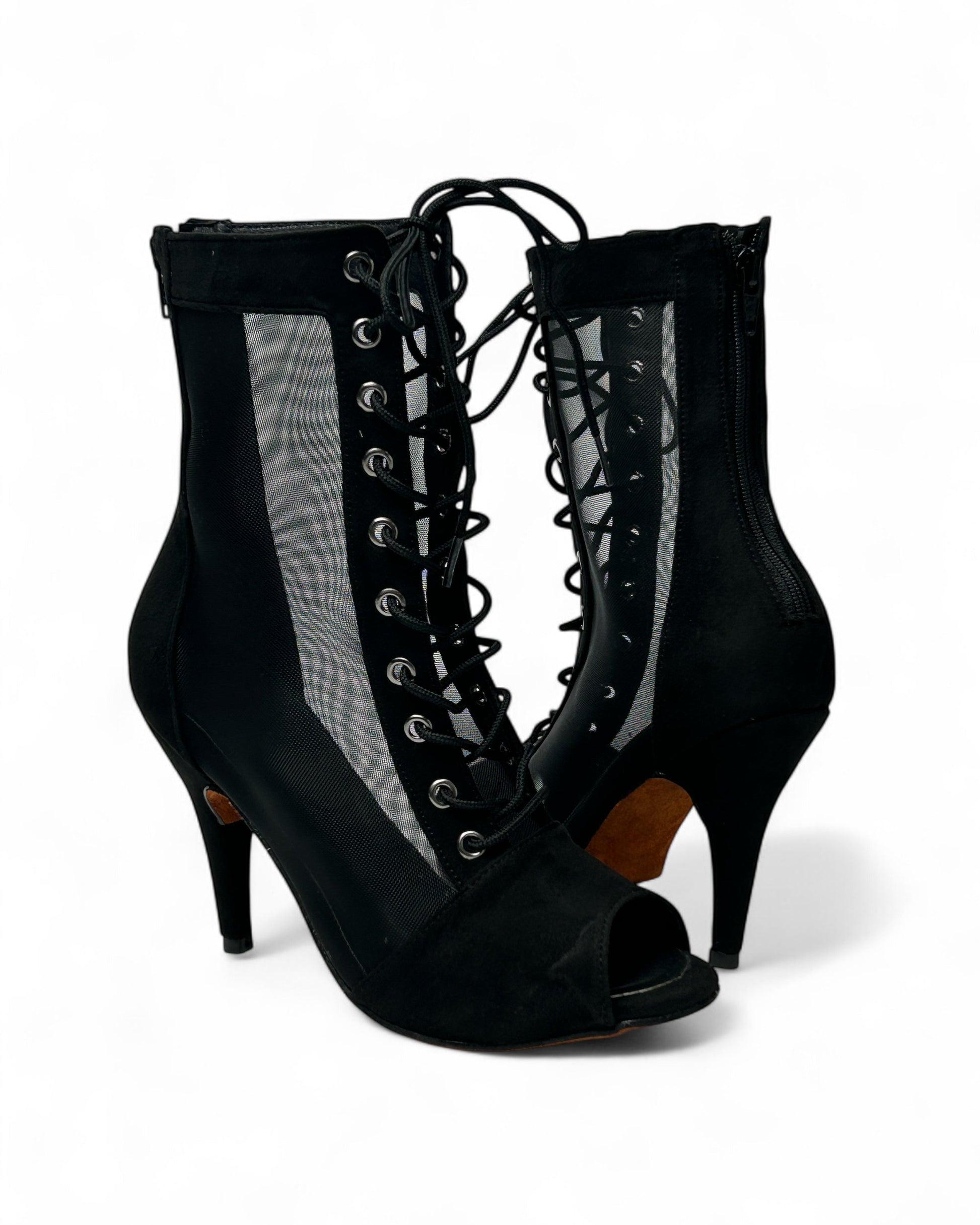 AMY HEELS